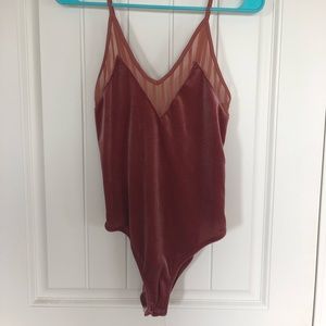 Velvet bodysuit 💕